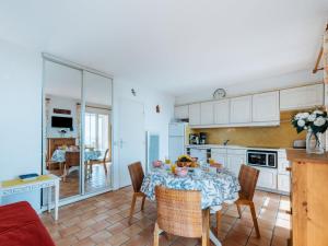 Appartements Apartment Les Sauvagieres II-1 by Interhome : photos des chambres