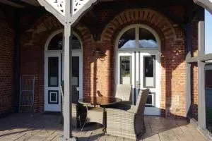 Urlaubsbahnhof-Wartehalle - Lauterbach