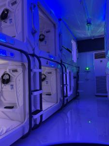 BMAX SPACEPODS sleep in space - 4mins from Mactan Airport