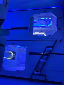 BMAX SPACEPODS sleep in space - 4mins from Mactan Airport