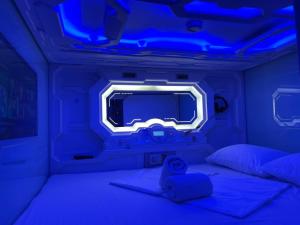 BMAX SPACEPODS sleep in space - 4mins from Mactan Airport