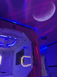 BMAX SPACEPODS sleep in space - 4mins from Mactan Airport