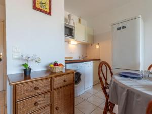 Apartment Les Calanques du Parc-3 by Interhome