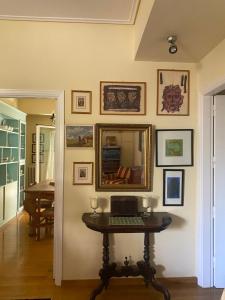 Traditional And Spacious Apartment In Neo Psychiko