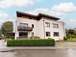 Apartment Appartement Ursula by Interhome