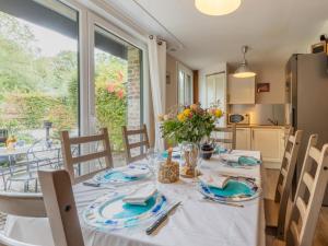 Maisons de vacances Holiday Home La Glycine by Interhome : photos des chambres