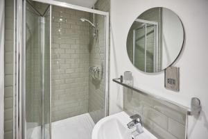 Host & Stay - High Street Apartments