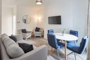 Host & Stay - High Street Apartments - Llanwnda
