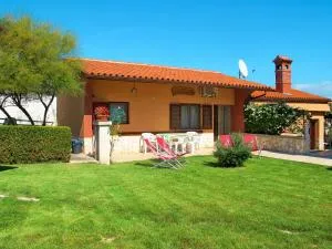 Holiday Home Milva by Interhome - Krasa