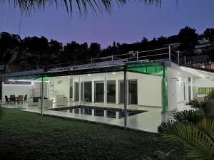 Beautiful 3-bedroom villa with pool and garden - 戈塔基耶夫岛