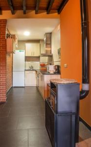 Cerca del puerto deportivo y de la playa