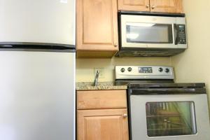 Schooner II Beach and Racquet Club