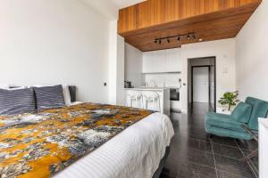 Riverview Studio in Historical Heart of Antwerp