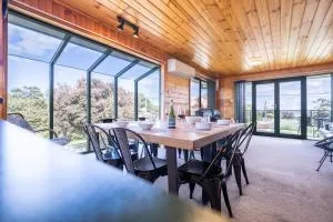 The Boathouse - Freycinet Holiday Houses - Dolphin Sands