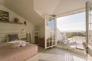 Best Houses 26: Baleal Beach Front Retreat