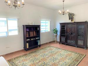 Wide and traditional- 2Bd 1Bth- Gavidia