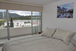Hermoso apartamento en Paipa con vista al lago Sochagota.