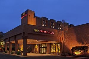 Crowne Plaza Columbus North - Worthington, an IHG hotel