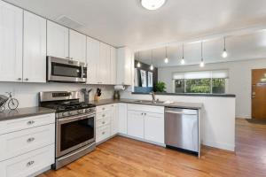 Fun, Family-Friendly Old Town Home with Hot Tub!