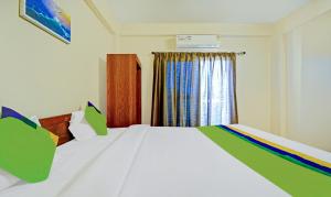 Treebo SS Residency With Mountain View