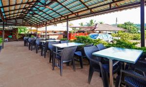 Treebo SS Residency With Mountain View