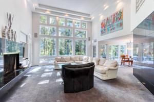 Black Butte Contemporary