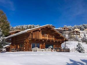 Chalets Le Lodge : photos des chambres