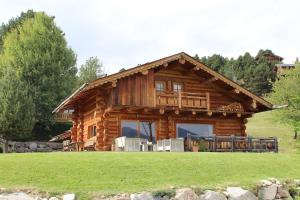 Chalets Le Lodge : photos des chambres