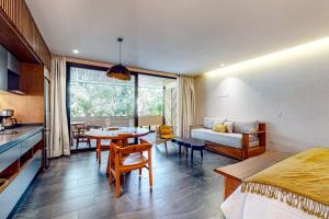 Miraluna 233 at Luum Zama