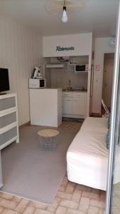 Joli studio - 2 pas de la mer et du centre