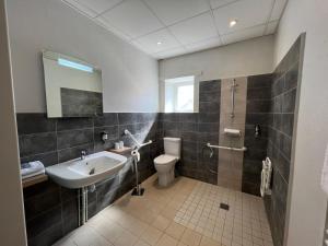 Hotels Hotel-Restaurant Saint Romain Logis : Chambre Double - Non remboursable