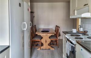 2 Bedroom Lovely Apartment In Åsensbruk