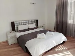 Secret garden no:01 - Ayia Trias