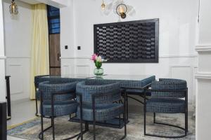 Sandalwood Suites - Executive Three Bedroom