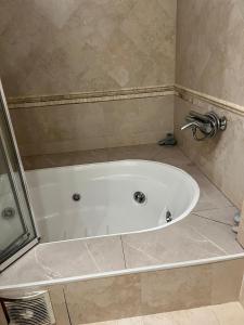 Villas EDEN CAP : A delightful villa lodges 11 adults just one km away from Monte Carlo station : photos des chambres