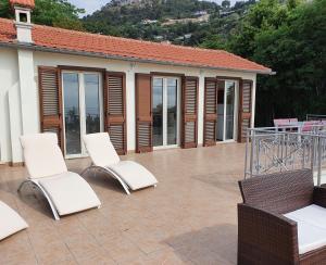 Villas EDEN CAP : A delightful villa lodges 11 adults just one km away from Monte Carlo station : photos des chambres