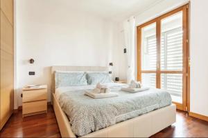 Lussuoso Attico con Garage Gratis vicino al Duomo e allo IEO