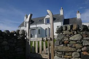 Macleod Cottage - Isle of Lewis Self-Catering - Port of Ness
