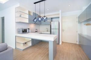 The tree seaview and quiet surrounded by trees 75smetre