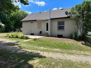 ENTIRE 2-BEDROOM TOWNHOUSE ON a RUSTIC FARM - A
