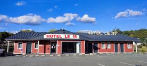 Hotels Hotel Le 15 : photos des chambres