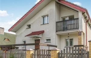 Nice Home In Klodawa With 5 Bedrooms