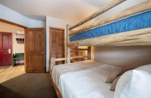 Recently remodeled third floor Zephyr Mountain Lodge condo with trail view condo