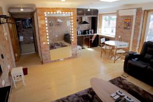 Mini cinema & movie studio with PS5