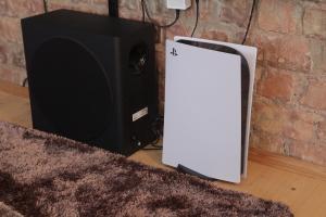 Mini cinema & movie studio with PS5