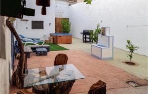 Stunning Home In Padul With Kitchen