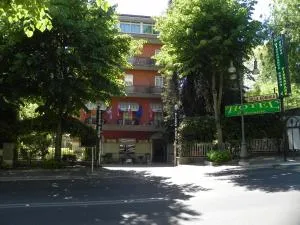 Hotel Villa Robinia - Velletri