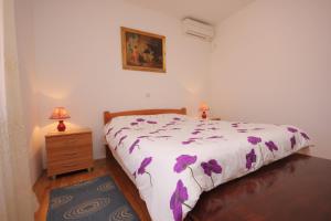 Apartments by the sea Sutomiscica, Ugljan - 8474