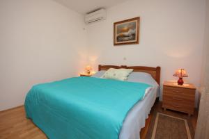 Apartments by the sea Sutomiscica, Ugljan - 8474