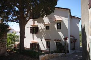 Apartments and rooms with parking space Cunski, Losinj - 2498